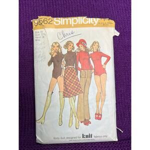 Simplicity Sewing pattern 9562 aline skirt flare pants